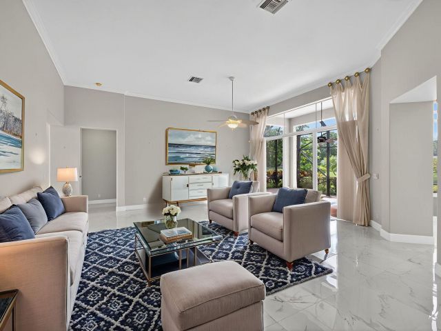 Продажа дома по адресу 7411 Ironhorse Boulevard - фото 6281800