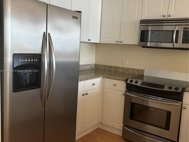 Продажа квартиры #1611 - фото 6269321