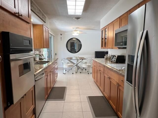 Дом в аренду по адресу 1260 Manor Drive - фото 6267412