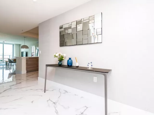 Продажа квартиры #5-1605 - фото 6268017