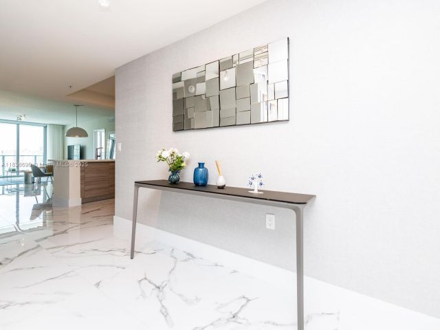 Продажа квартиры #5-1605 - фото 6268017