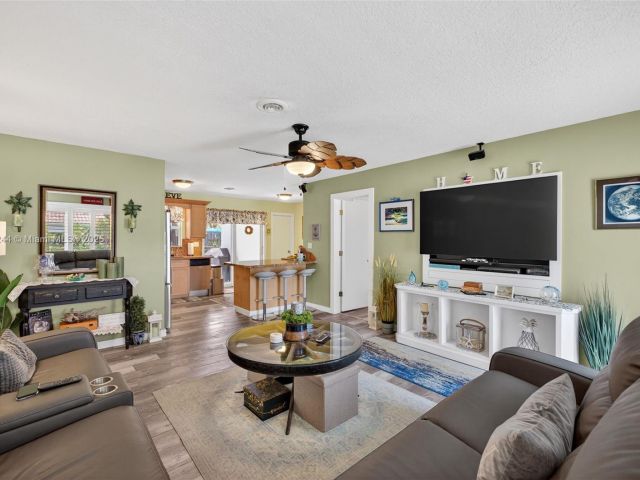 Продажа дома по адресу 5555 NE 20th Ter - фото 6285428