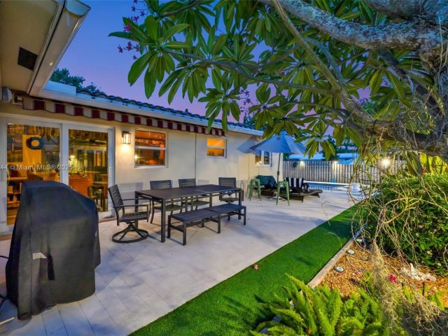 Продажа дома по адресу 5555 NE 20th Ter - фото 6285431