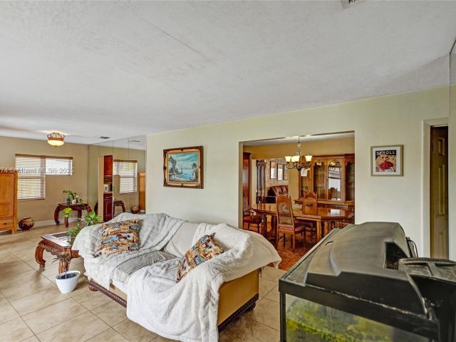 Продажа дома по адресу 12763 SW 45th Ter - фото 6266005