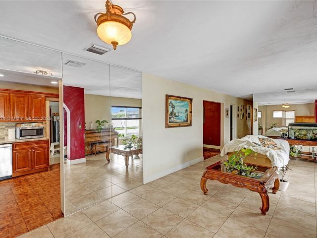 Продажа дома по адресу 12763 SW 45th Ter - фото 6266008