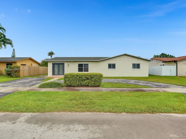 Продажа дома по адресу 12763 SW 45th Ter - фото 6266010