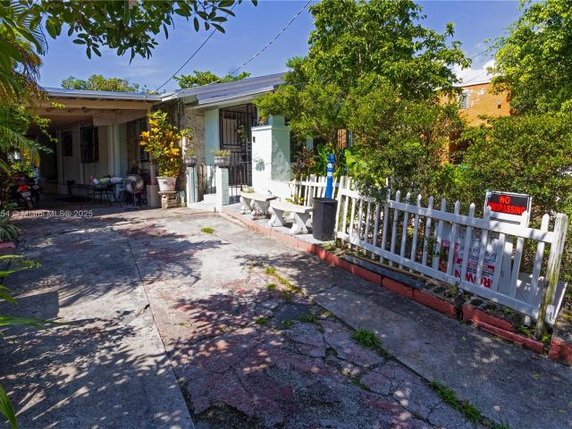 Продажа дома по адресу 138 NW 34th St - фото 6265979