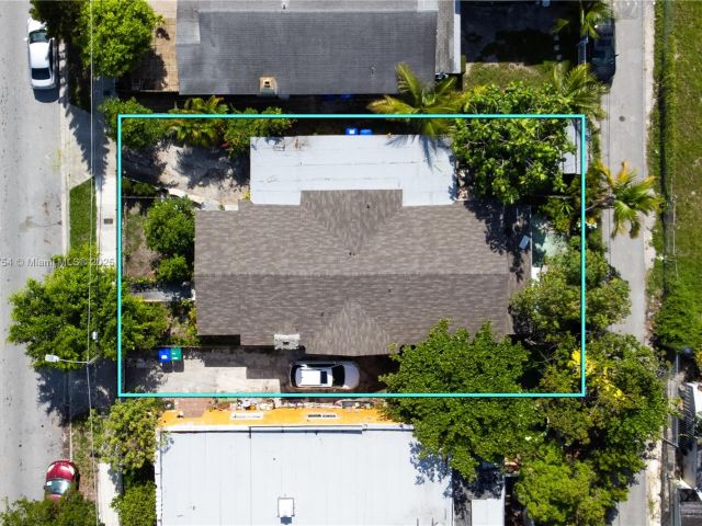 Продажа дома по адресу 138 NW 34th St - фото 6265984