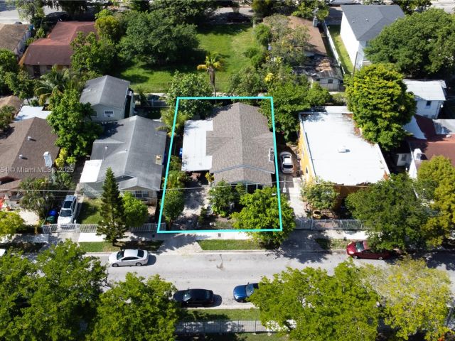 Продажа дома по адресу 138 NW 34th St - фото 6265986