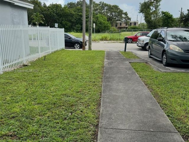 Продажа дома по адресу 2622 NW 47th St - фото 6265972