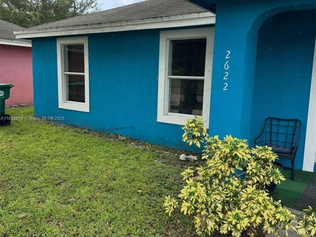 Продажа дома по адресу 2622 NW 47th St - фото 6265976