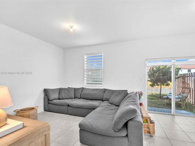 Продажа дома по адресу 12586 NW 22nd Pl 12586 - фото 6266550