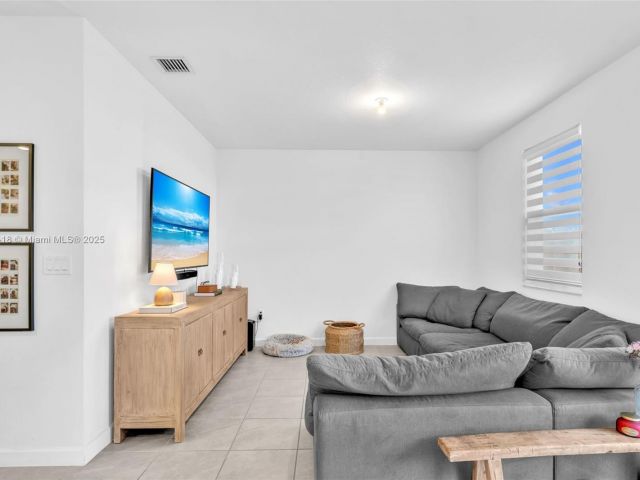 Продажа дома по адресу 12586 NW 22nd Pl 12586 - фото 6266552