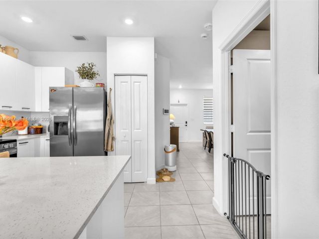 Продажа дома по адресу 12586 NW 22nd Pl 12586 - фото 6266559