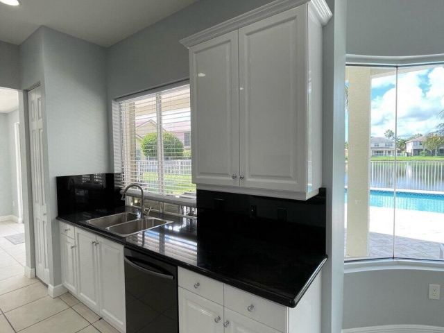 Дом в аренду по адресу 9544 Barletta Winds Pt Point - фото 6536681