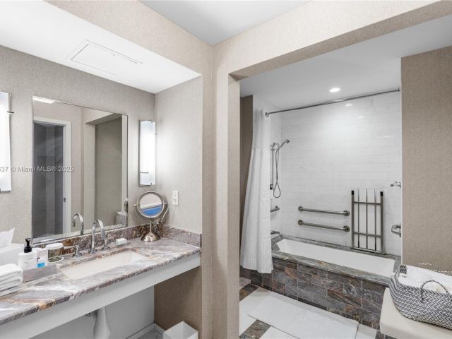 Продажа квартиры #R2205 - фото 6268475