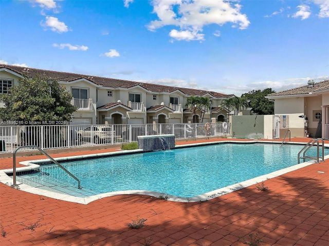 Дом в аренду по адресу 14162 SW 260th St 104 - фото 6266472