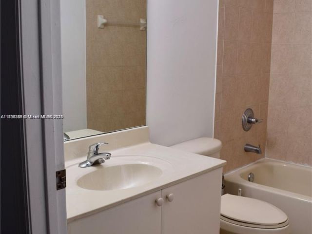 Дом в аренду по адресу 14162 SW 260th St 104 - фото 6266473