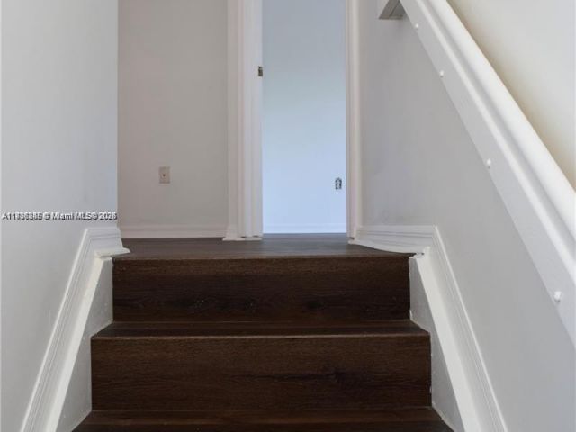 Дом в аренду по адресу 14162 SW 260th St 104 - фото 6266474