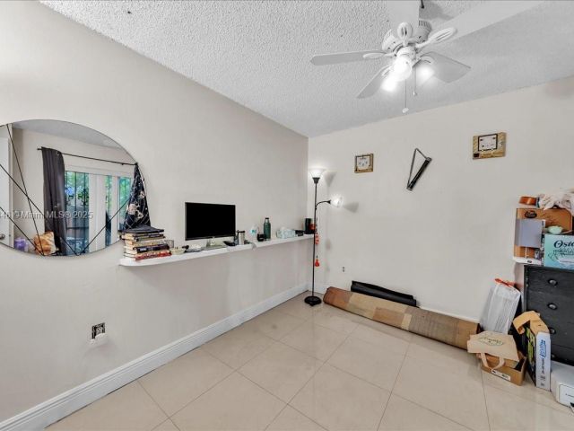 Продажа дома по адресу 5287 NW 193rd Ln - фото 6266329