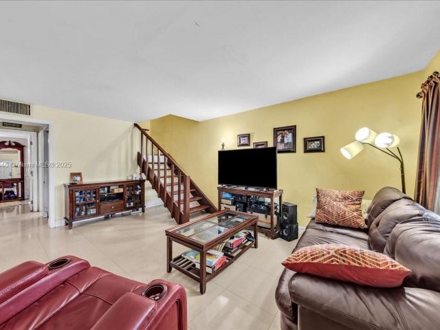 Продажа дома по адресу 5287 NW 193rd Ln - фото 6266343