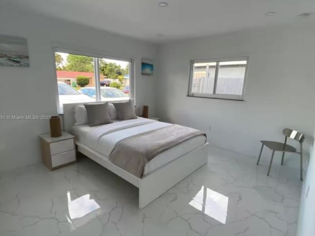 Дом в аренду по адресу 10010 SW 162nd St - фото 6266627