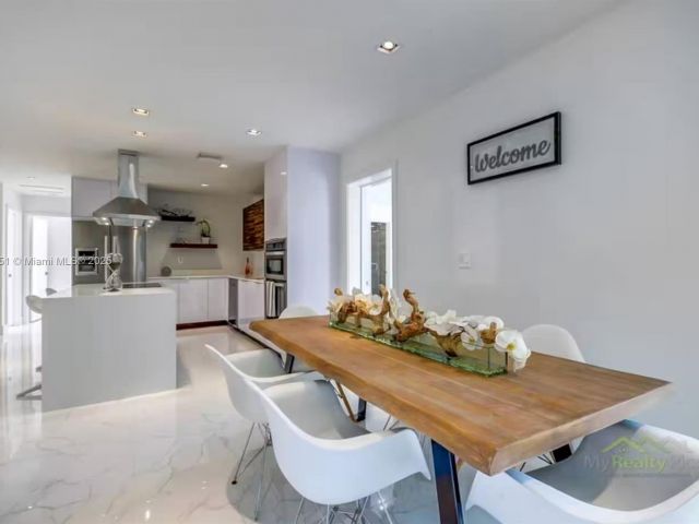 Дом в аренду по адресу 10010 SW 162nd St - фото 6266632