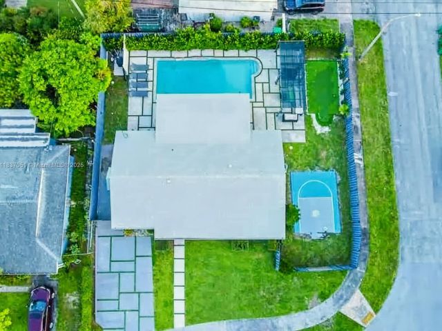 Дом в аренду по адресу 10010 SW 162nd St - фото 6266639