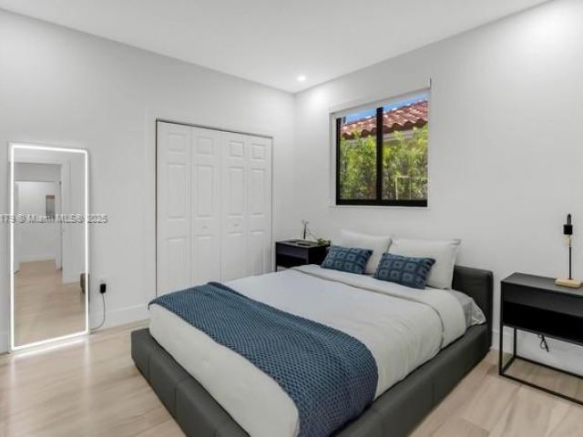 Дом в аренду по адресу 1543 Bird Rd - фото 6266225