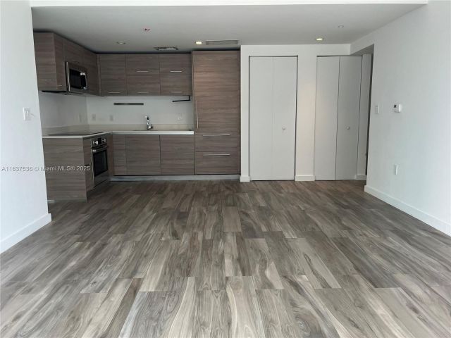 Продажа квартиры #1207 - фото 6267385