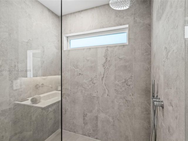 Продажа дома по адресу 9033 Emerson Ave - фото 6274092