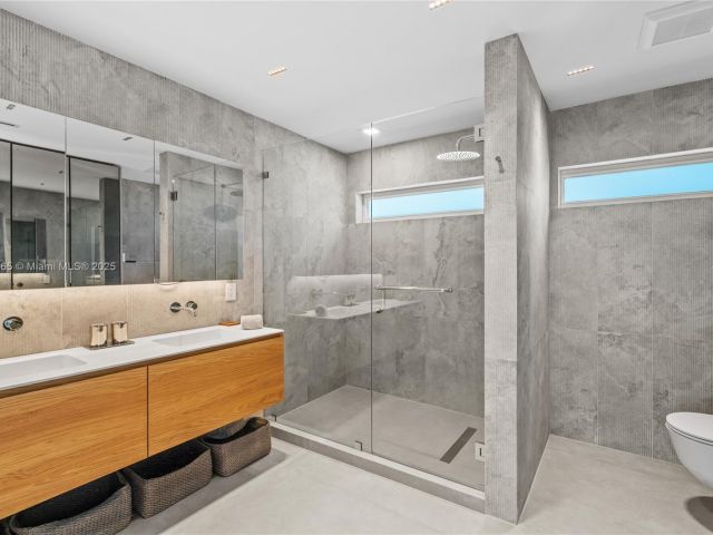 Продажа дома по адресу 9033 Emerson Ave - фото 6274094