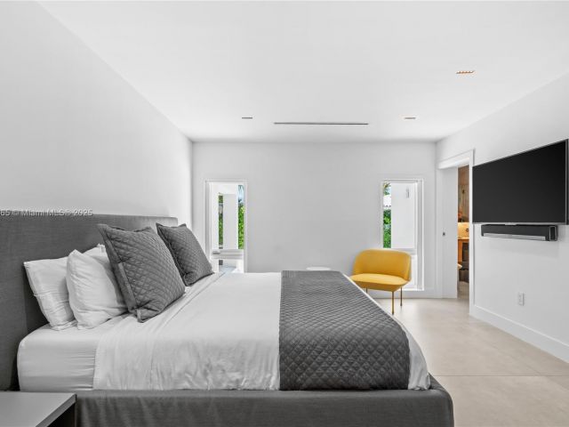 Продажа дома по адресу 9033 Emerson Ave - фото 6274096