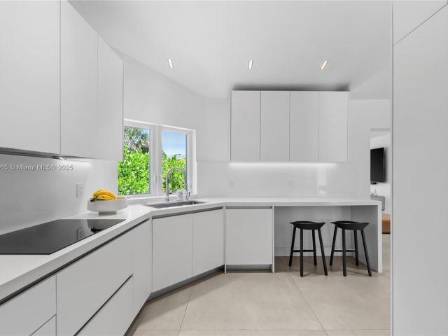 Продажа дома по адресу 9033 Emerson Ave - фото 6274098