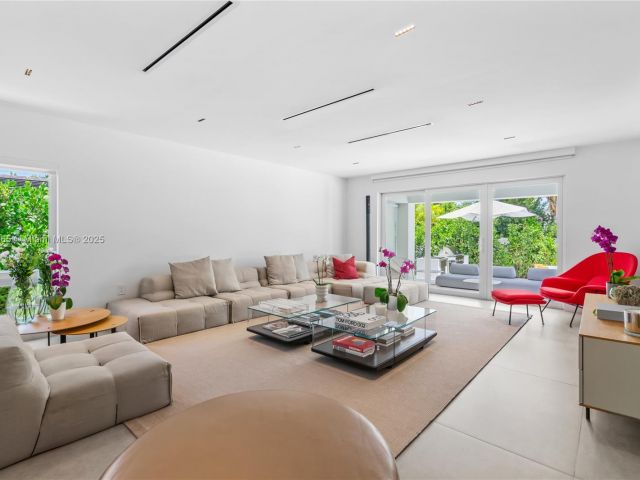 Продажа дома по адресу 9033 Emerson Ave - фото 6274101