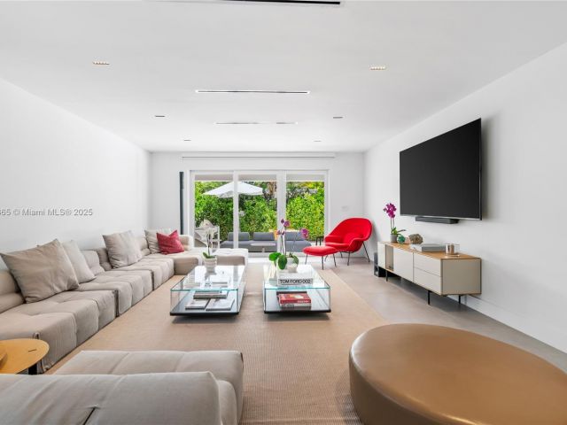 Продажа дома по адресу 9033 Emerson Ave - фото 6274103