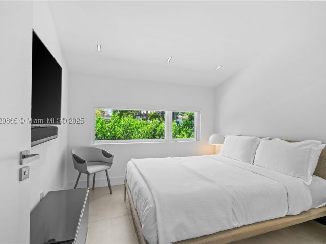 Продажа дома по адресу 9033 Emerson Ave - фото 8127737
