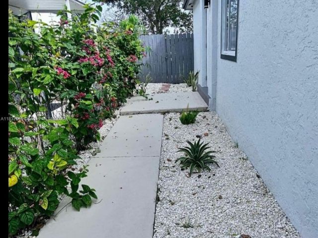 Продажа дома по адресу 12219 SW 198th Ter - фото 6284160