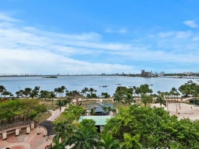 Продажа квартиры #715 - фото 6268558