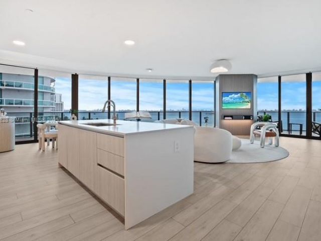 Продажа квартиры #715 - фото 6268561