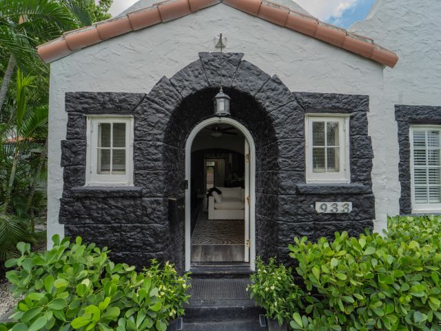 Продажа дома по адресу 933 38th Street - фото 6281269