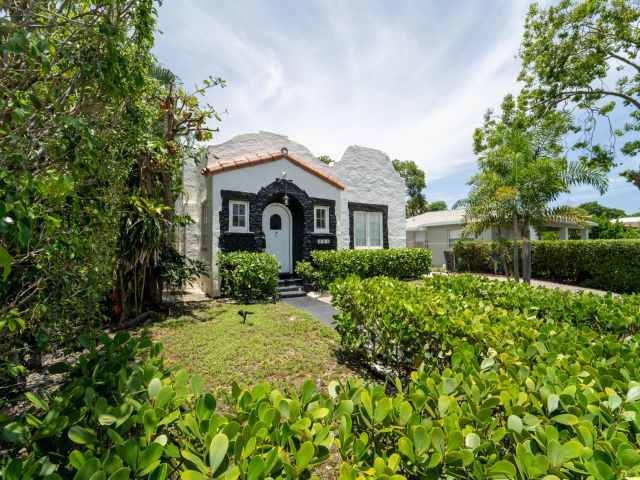 Продажа дома по адресу 933 38th Street - фото 6281271