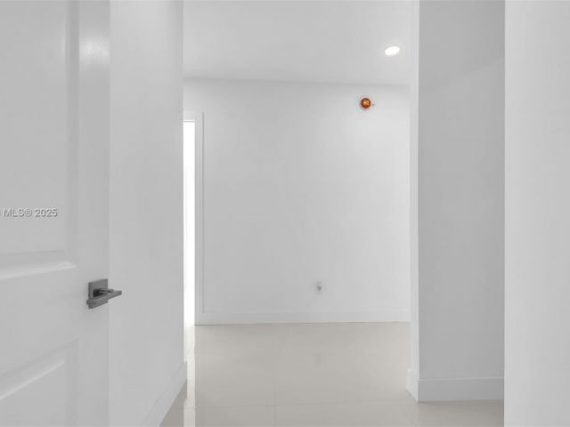 Продажа дома по адресу 23120 SW 154 CT - фото 6283374