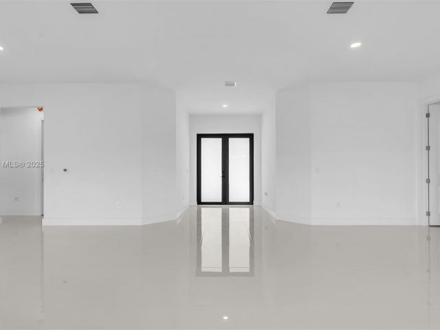 Продажа дома по адресу 23120 SW 154 CT - фото 6283376