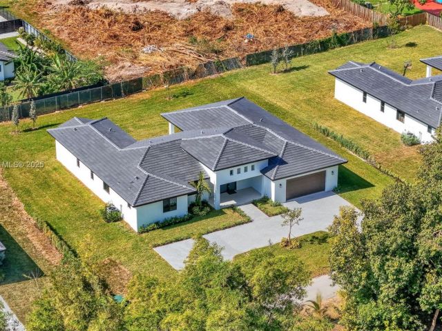 Продажа дома по адресу 23120 SW 154 CT - фото 6283386