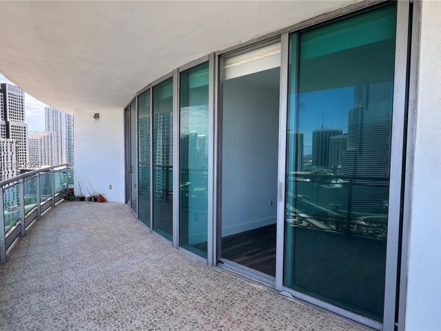 Продажа квартиры #2401 - фото 6305790