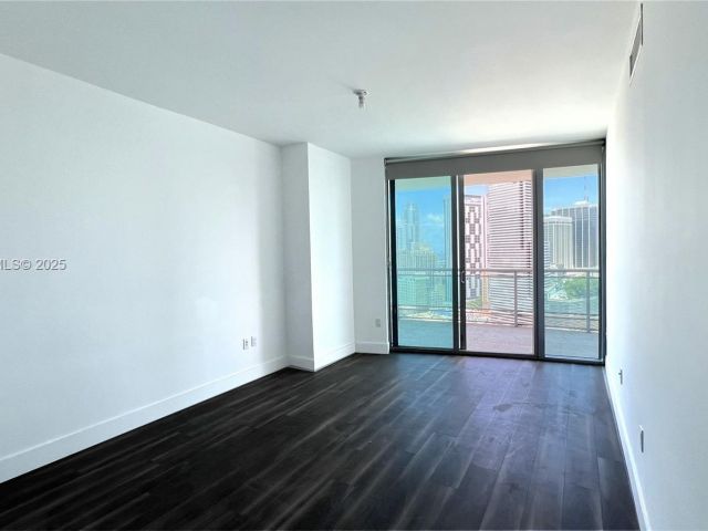 Продажа квартиры #2401 - фото 6305799