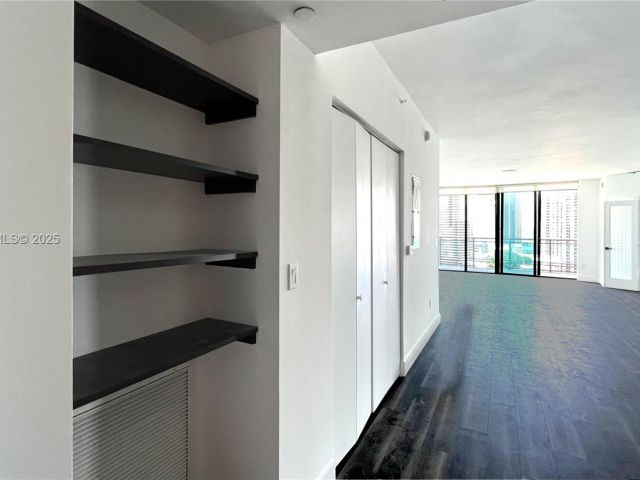 Продажа квартиры #2401 - фото 6305801