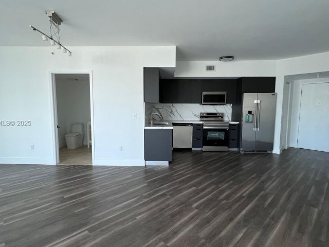 Продажа квартиры #2401 - фото 6305802