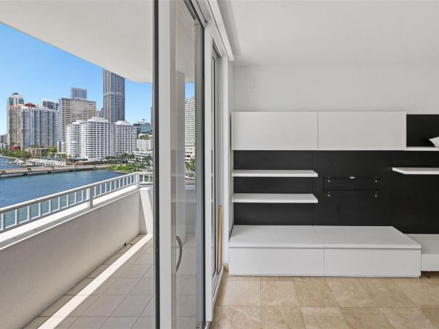 Продажа квартиры #1005 - фото 6284101